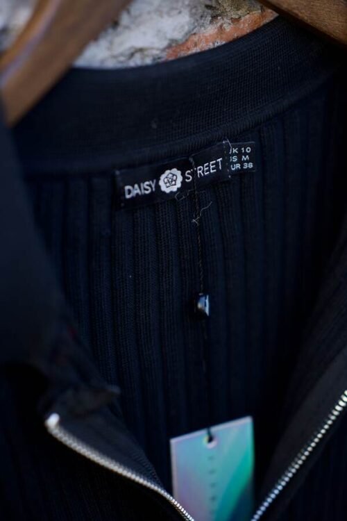 Chaleco Negro Daisy Street